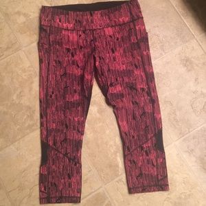 LULULEMON CAPRI